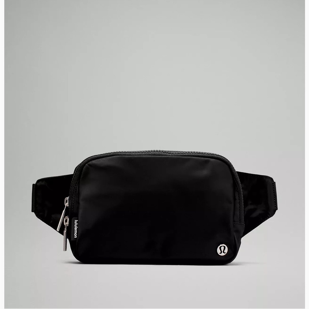 Black lululemon everywhere belt bag